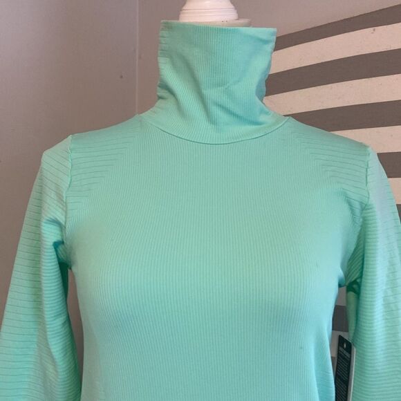 Athleta Mint Green Flurry Blizzard Rib Turtleneck Athletic Top Size Small NEW - Picture 2 of 12